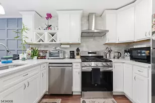 235 Dakota St, Paterson, NJ 07503 - Photo 6