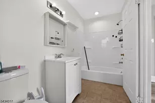 582 Roseberry St, Phillipsburg, NJ 08865 - Photo 32