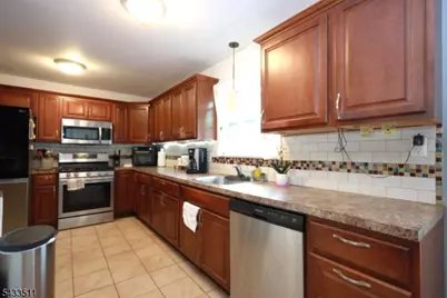 527 E Main St, Bridgewater, NJ 08807 - Photo 14