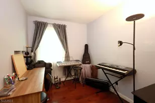 527 E Main St, Bridgewater, NJ 08807 - Photo 18