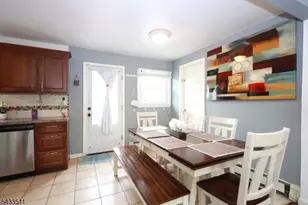 527 E Main St, Bridgewater, NJ 08807 - Photo 10