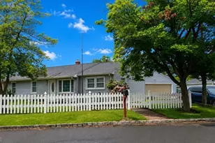 527 E Main St, Bridgewater, NJ 08807 - Photo 4