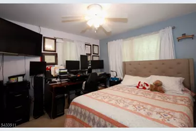 527 E Main St, Bridgewater, NJ 08807 - Photo 22