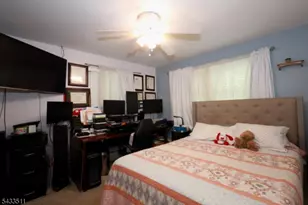 527 E Main St, Bridgewater, NJ 08807 - Photo 22