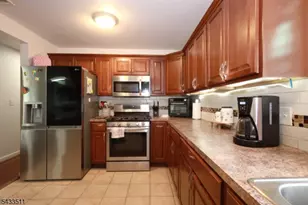527 E Main St, Bridgewater, NJ 08807 - Photo 16