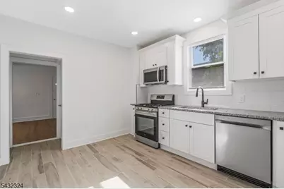 524 Lehigh St, Hillside, NJ 07205 - Photo 12