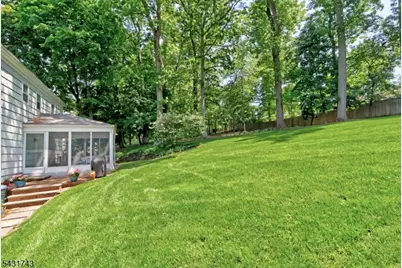 47 Lisa Dr, Chatham Township, NJ 07928 - Photo 32