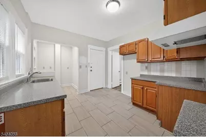 271 Mount Vernon Ave, Orange, NJ 07050 - Photo 2