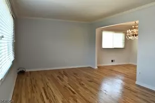 10 Garden Dr, Elmwood Park, NJ 07407 - Photo 4