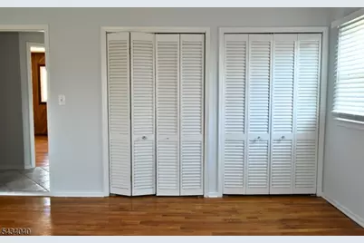 10 Garden Dr #2, Elmwood Park, NJ 07407 - Photo 20