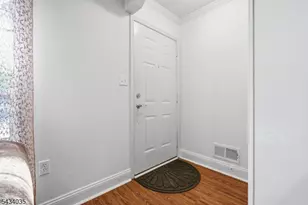 62 Gregory Ln, Franklin Township, NJ 08823 - Photo 4