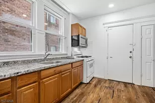 94 Eaton Pl, East Orange, NJ 07017 - Photo 4