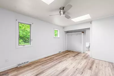 625 Maxim Dr, Hopatcong, NJ 07821 - Photo 28
