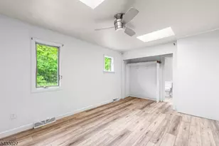 625 Maxim Dr, Hopatcong, NJ 07821 - Photo 28