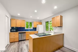 625 Maxim Dr, Hopatcong, NJ 07821 - Photo 24
