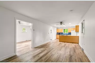 625 Maxim Dr, Hopatcong, NJ 07821 - Photo 26