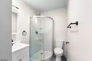 625 Maxim Dr, Hopatcong, NJ 07821 - Photo 32