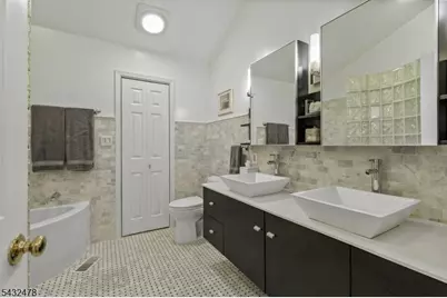 78 Heritage Ct, Montville Township, NJ 07082 - Photo 24