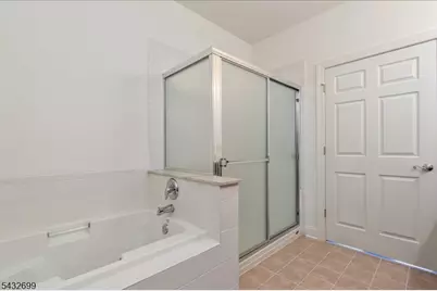 4306 Enclave Cir #4306, Franklin Township, NJ 08873 - Photo 10