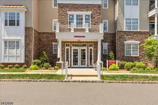 4306 Enclave Cir, Franklin Township, NJ 08873 - Photo 2