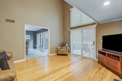 22 Hunters Cir, Tewksbury Township, NJ 08833 - Photo 4