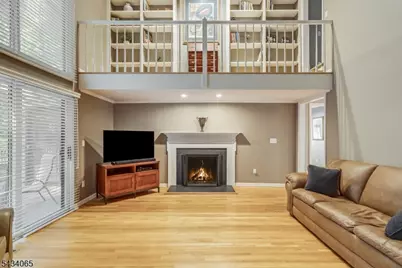 22 Hunters Cir, Tewksbury Township, NJ 08833 - Photo 2