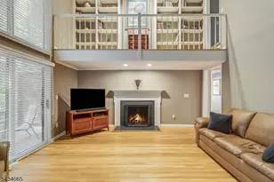 22 Hunters Cir, Tewksbury Township, NJ 08833 - Photo 2
