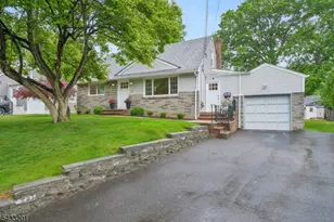 14 Fen Ct, Madison, NJ 07940 - Photo 2