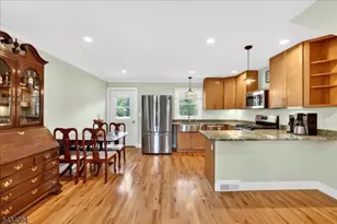 11 Franklin St, South Bound Brook Boro, NJ 08880 - Photo 8