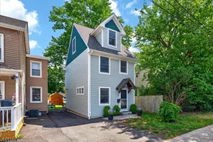 11 Franklin St, South Bound Brook Boro, NJ 08880 - Photo 2