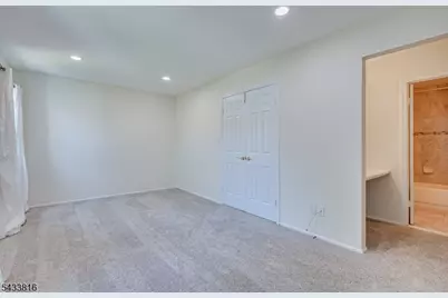 5 Heritage Sq, Sayreville, NJ 08872 - Photo 26