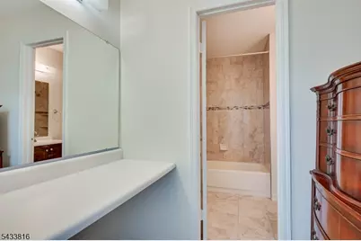 5 Heritage Sq, Sayreville, NJ 08872 - Photo 28