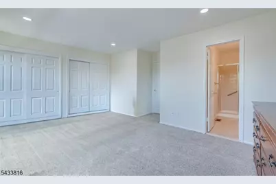 5 Heritage Sq, Sayreville, NJ 08872 - Photo 30