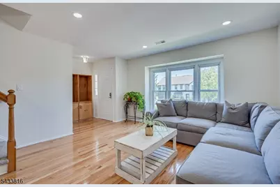 5 Heritage Sq, Sayreville, NJ 08872 - Photo 12