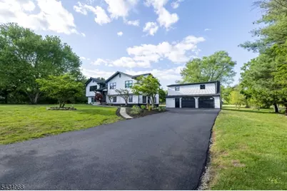 121 Fairview Dr, Branchburg Township, NJ 08853 - Photo 2