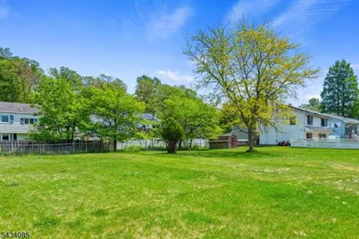 11 Tobyhanna Trl, Hopatcong, NJ 07843 - Photo 14