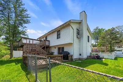 11 Tobyhanna Trl, Hopatcong, NJ 07843 - Photo 12