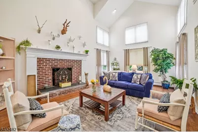 38 Howell Dr, Verona, NJ 07044 - Photo 4