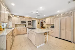 38 Howell Dr, Verona, NJ 07044 - Photo 10