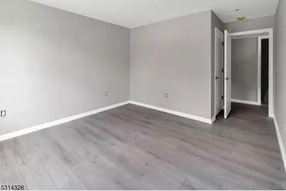 862 E Jersey St #2, Elizabeth, NJ 07201 - Photo 8