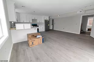 862 E Jersey St, Elizabeth, NJ 07201 - Photo 10