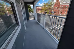 862 E Jersey St, Elizabeth, NJ 07201 - Photo 6