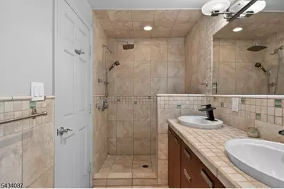 58 Continental Ave, Belleville, NJ 07109 - Photo 20