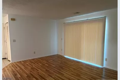 2513 Lighthouse Ln, Sayreville Boro, NJ 08859 - Photo 2