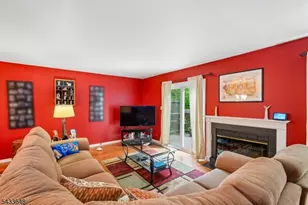 53 Woodledge Ct, Rockaway Township, NJ 07866 - Photo 4