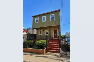 250 Berkeley Ave, Newark, NJ 07107 - Photo 1