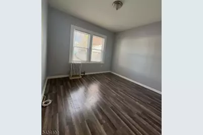 421 Berwick St, Orange, NJ 07050 - Photo 2