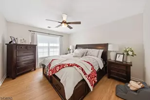 69 Autumn Ct, Roxbury Township, NJ 07852 - Photo 8