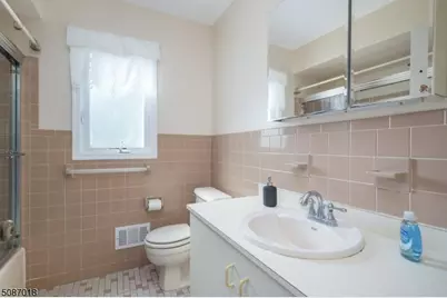 129 Patriots Rd, Parsippany, NJ 07950 - Photo 18