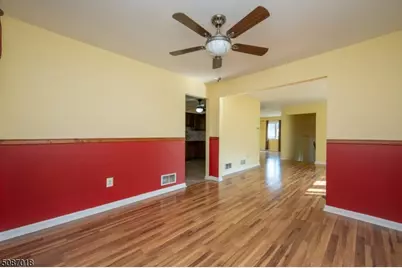 129 Patriots Rd, Parsippany, NJ 07950 - Photo 6